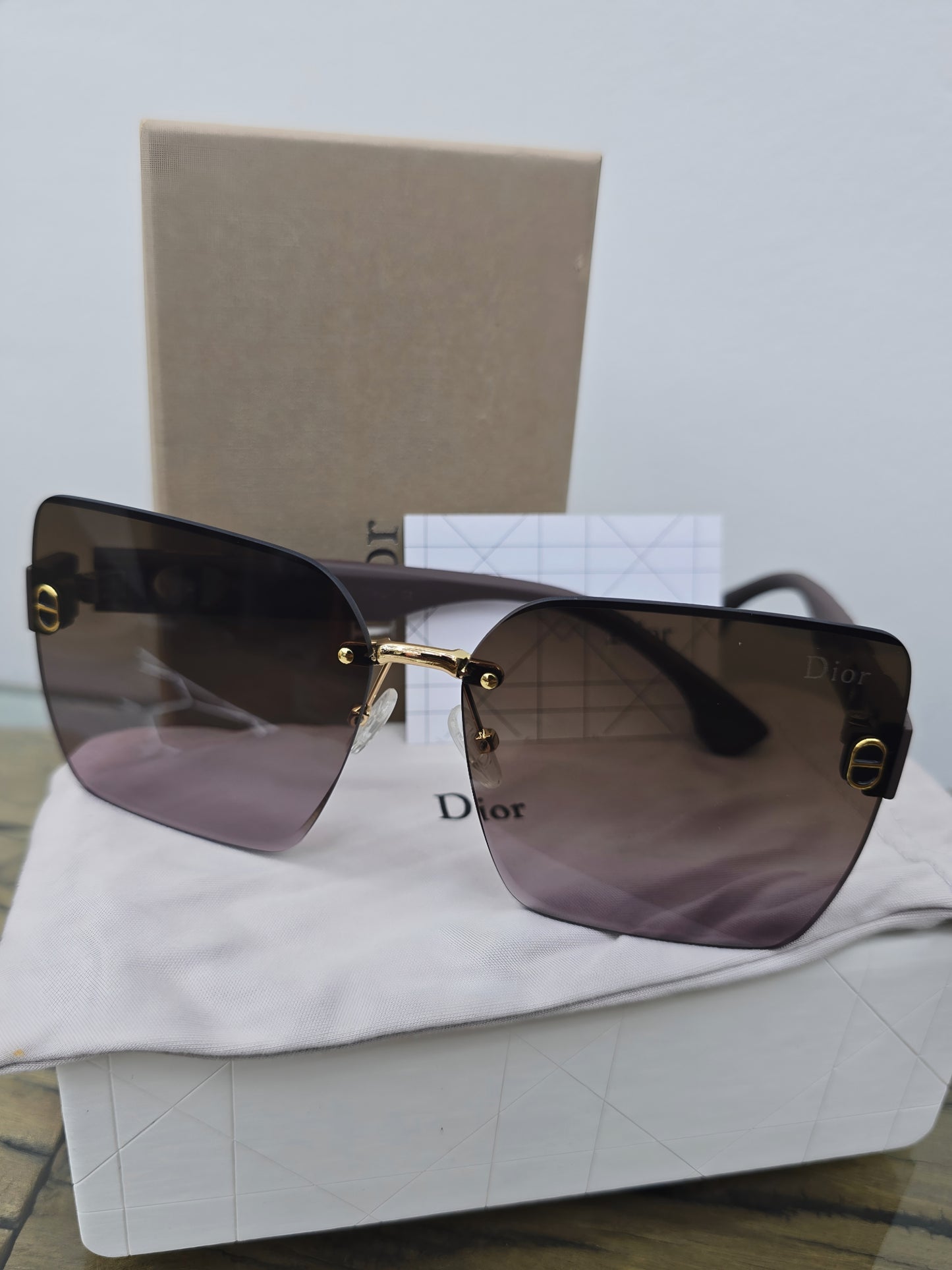 Brown D Zonnebril