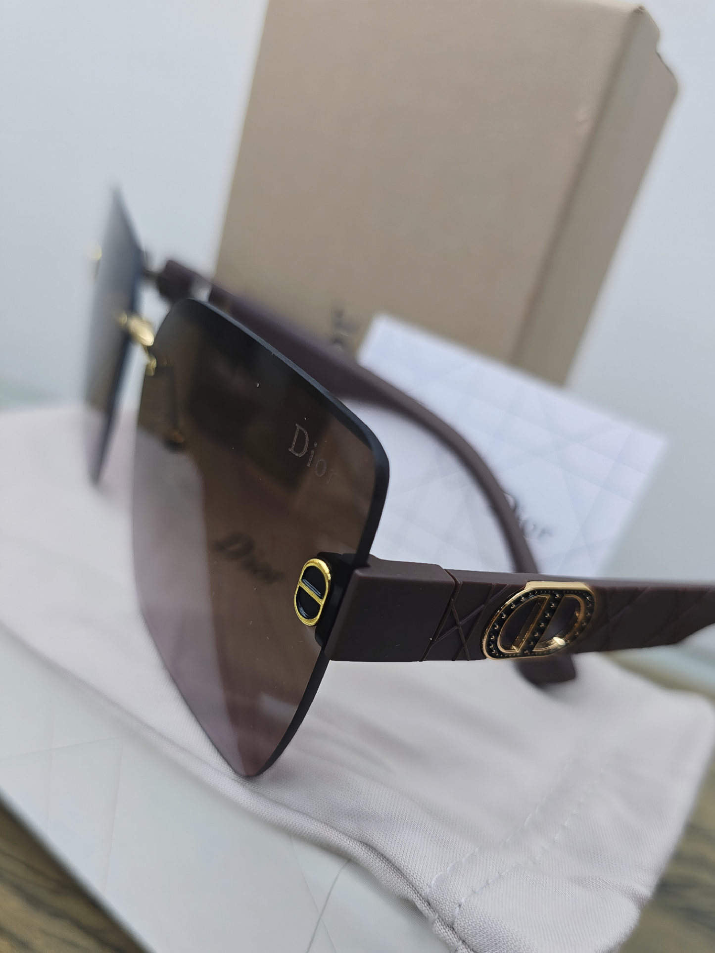 Brown D Zonnebril